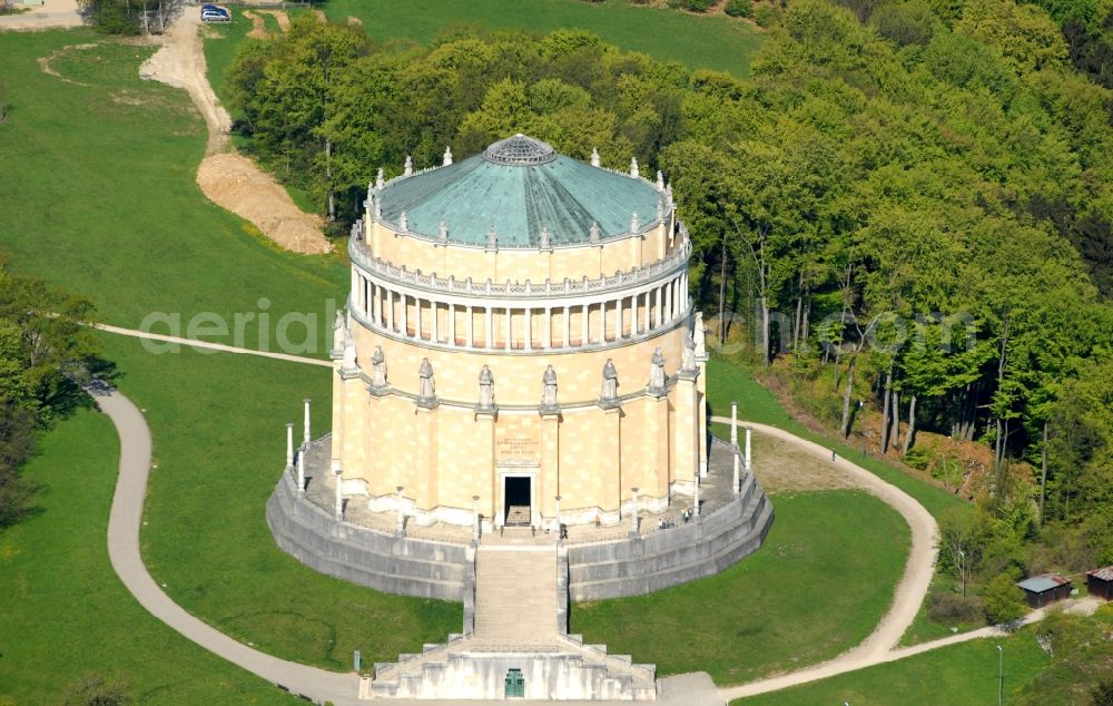 Kelheim from above - Tourist attraction of the historic monument Befreiungshalle Kelheim in the district Hohenpfahl in Kelheim in the state Bavaria, Germany