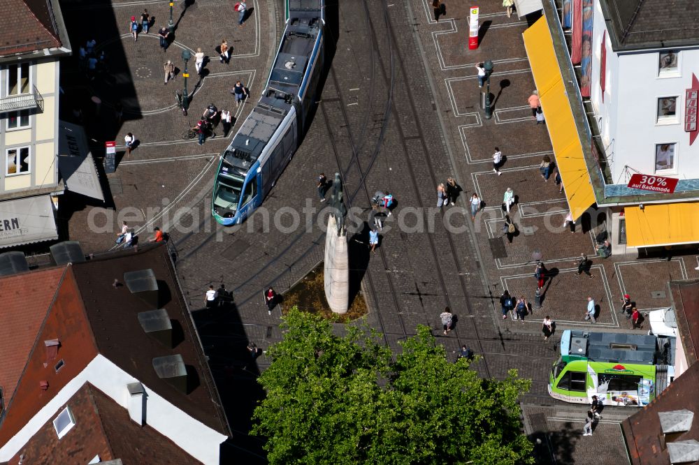 Freiburg im Breisgau from above - Tourist attraction of the historic monument of Bertoldsbrunnen on street Kaiser-Joseph-Strasse in the district Altstadt in Freiburg im Breisgau in the state Baden-Wuerttemberg, Germany