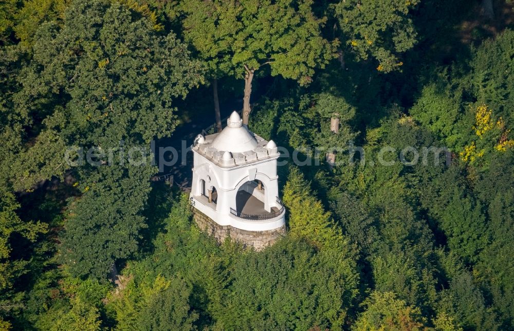 Arnsberg from above - Tourist attraction of the historic monument of Ehmsendenkmal in of Laurentiusstrasse in Arnsberg in the state North Rhine-Westphalia, Germany