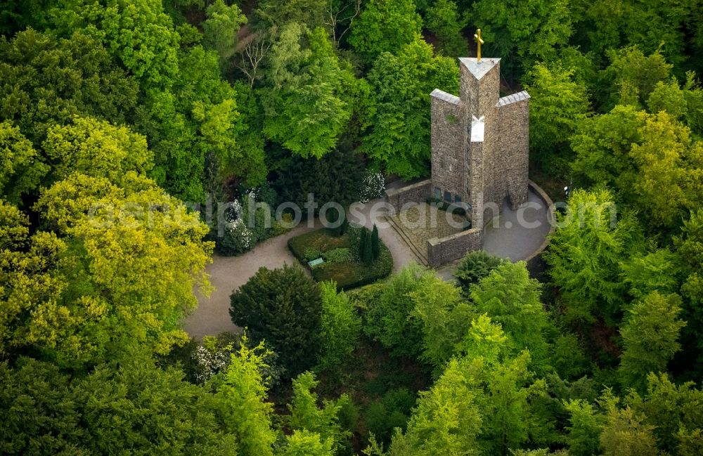 Aerial image Gevelsberg - Tourist attraction of the historic memorial to remember the dead soldiers of the first worldwar and the vicitims of the second worldwar at the municipal woods of Gevelsberg in the state North Rhine-Westphalia