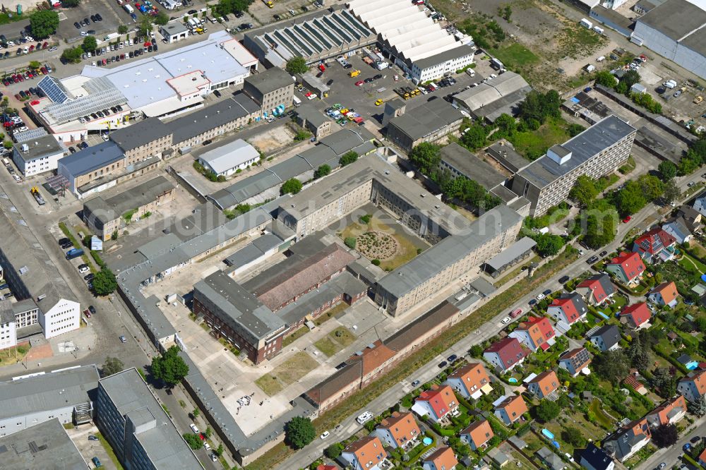 Berlin from the bird's eye view: Tourist attraction of the historic monument Gedenkstaette Berlin-Hohenschoenhausen on Genslerstrasse in the district Alt-Hohenschoenhausen in Berlin