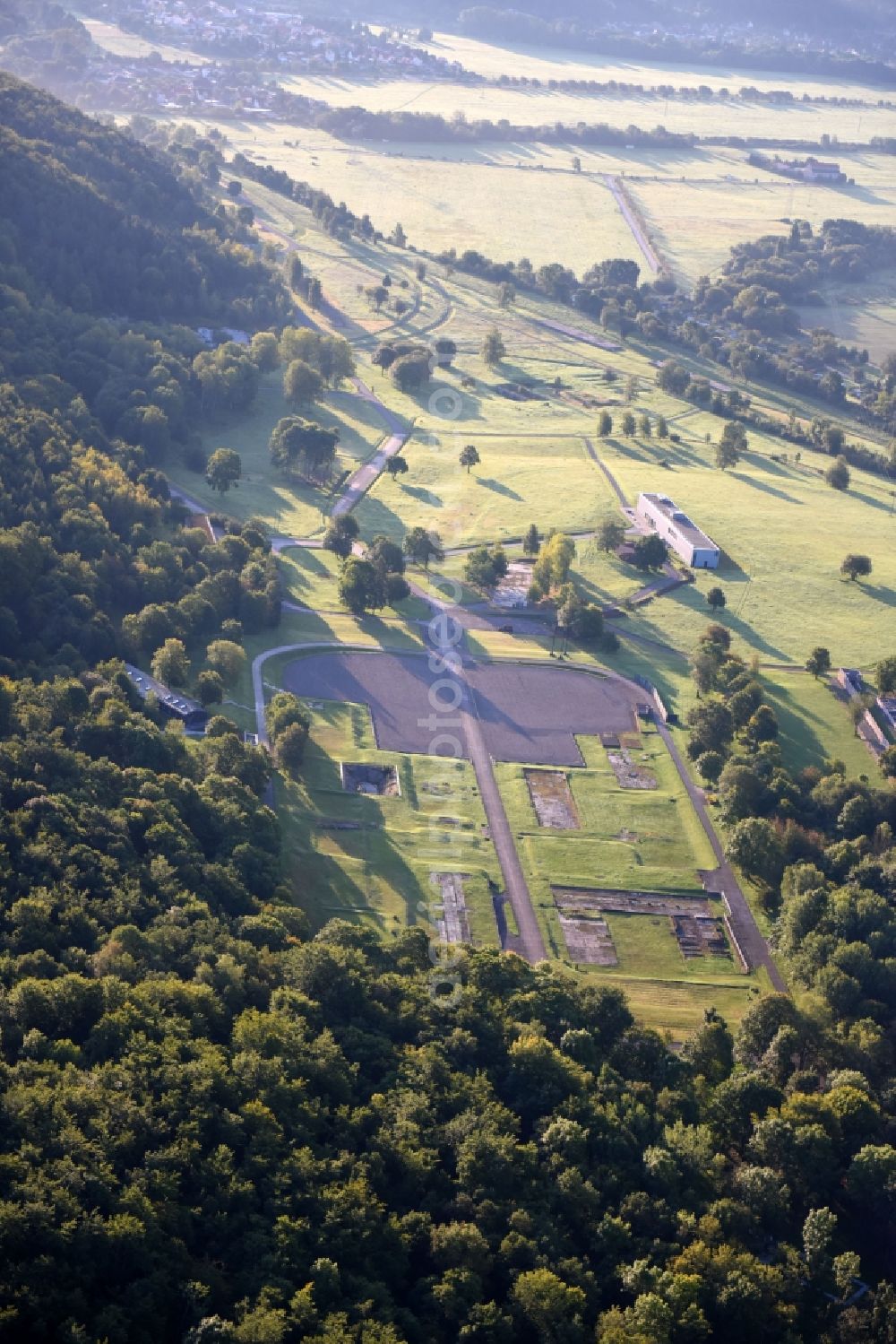 Aerial photograph Nordhausen - Tourist attraction of the historic monument KZ-Gedenkstaette Mittelbau-Dora on Kohnsteinweg in Nordhausen in the state Thuringia, Germany