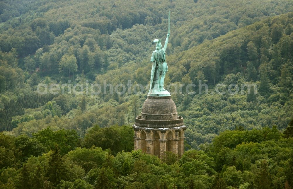 Aerial image Detmold - Tourist attraction of the historic monument Hermannsdenkmal on forest Teuteburger Wald in Detmold in the state North Rhine-Westphalia