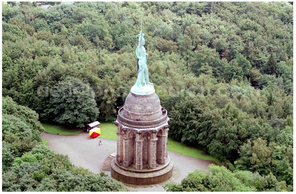 Aerial photograph Detmold - Tourist attraction of the historic monument Hermannsdenkmal on forest Teuteburger Wald in Detmold in the state North Rhine-Westphalia