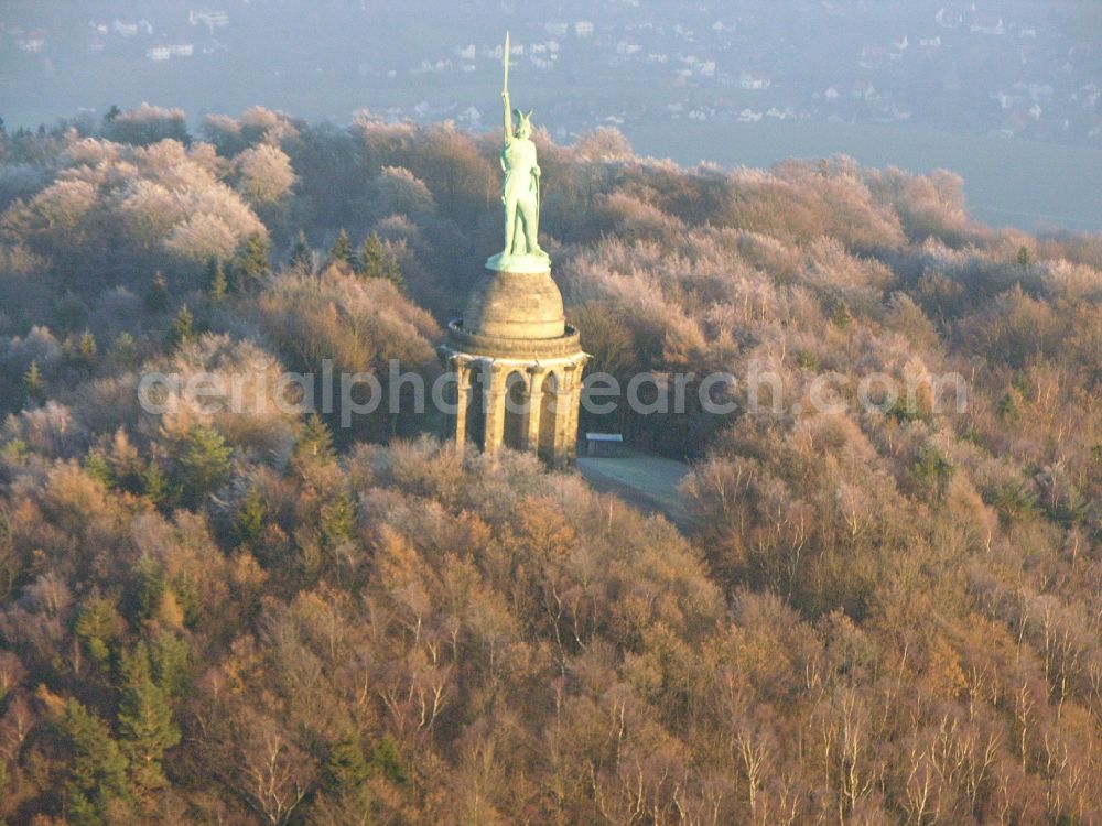 Aerial image Detmold - Tourist attraction of the historic monument Hermannsdenkmal on forest Teuteburger Wald in Detmold in the state North Rhine-Westphalia