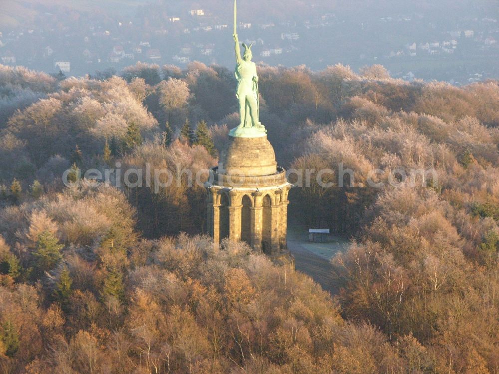 Aerial photograph Detmold - Tourist attraction of the historic monument Hermannsdenkmal on forest Teuteburger Wald in Detmold in the state North Rhine-Westphalia