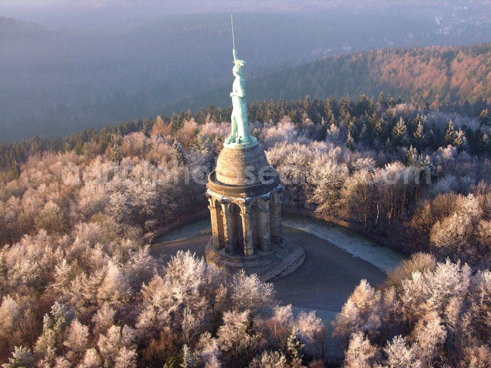 Aerial image Detmold - Tourist attraction of the historic monument Hermannsdenkmal on forest Teuteburger Wald in Detmold in the state North Rhine-Westphalia