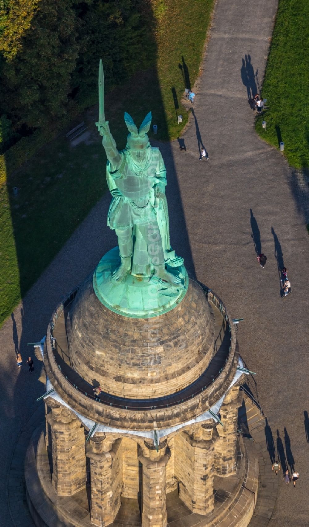 Detmold from above - Tourist attraction of the historic monument Hermannsdenkmal on forest Teuteburger Wald in Detmold in the state North Rhine-Westphalia