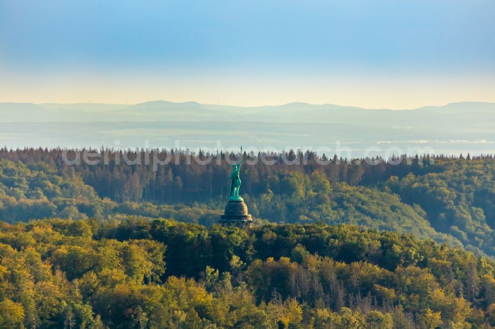 Aerial image Detmold - Tourist attraction of the historic monument Hermannsdenkmal on forest Teuteburger Wald in Detmold in the state North Rhine-Westphalia