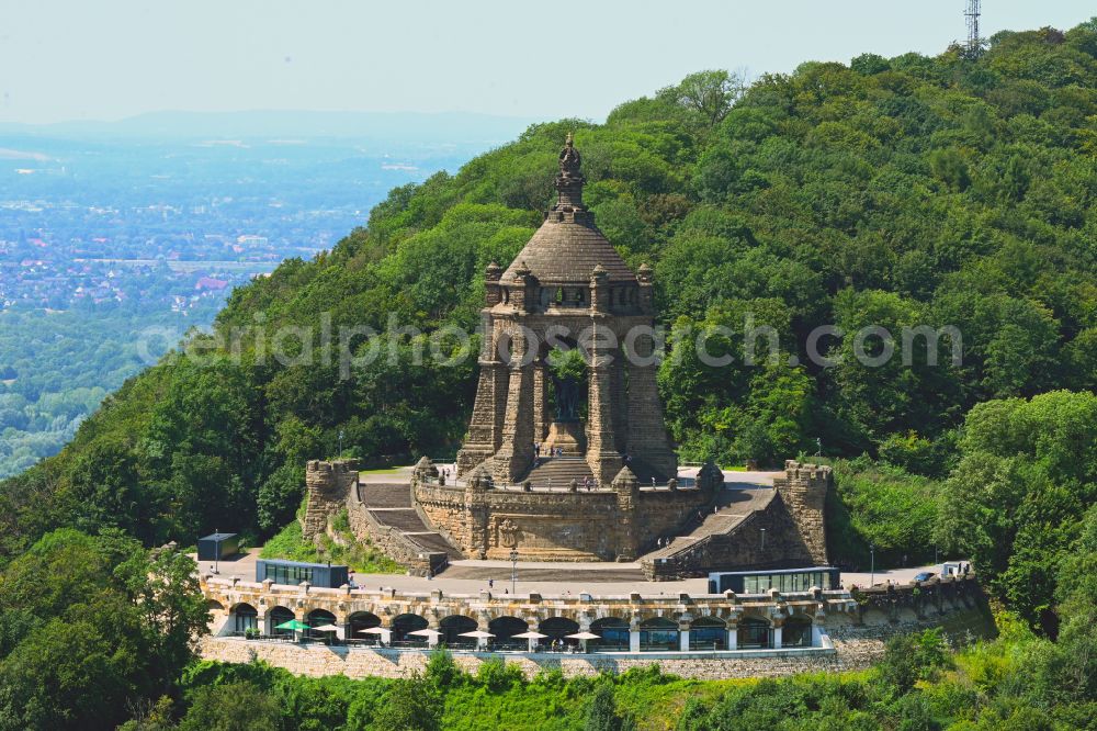 Aerial photograph Porta Westfalica - Tourist attraction of the historic monument Kaiser-Wilhelm-Denkmal in Porta Westfalica in the state North Rhine-Westphalia, Germany