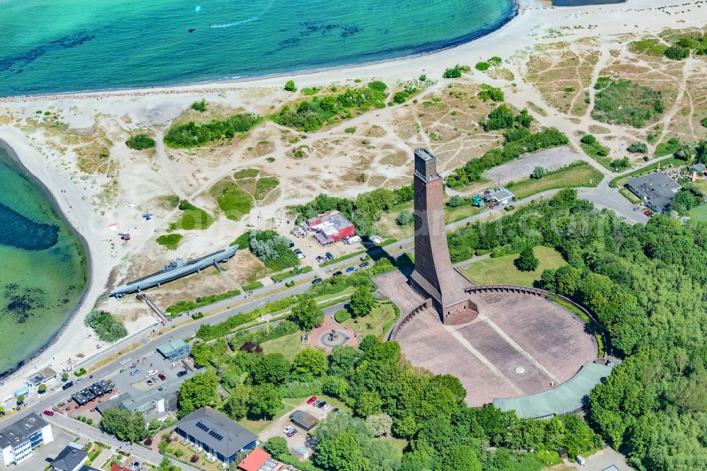 Laboe from the bird's eye view: Tourist attraction of the historic monument Marines - Memorial of Germans U-boats at the beach in Laboe in the state Schleswig-Holstein