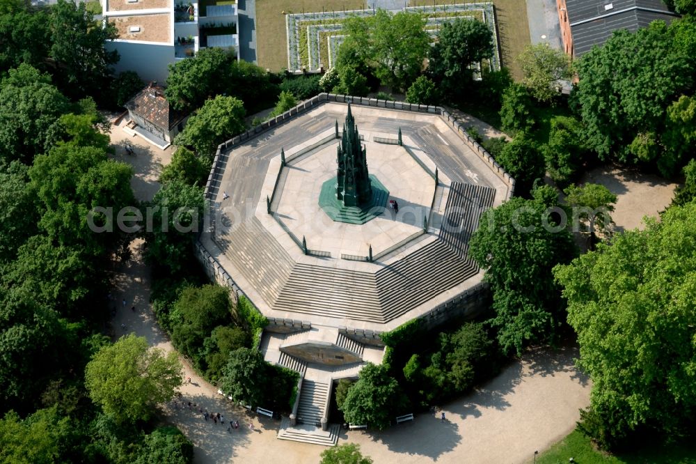 Aerial photograph Berlin - Tourist attraction of the historic monument National Monument to the War of Liberation Kreuzberg in Berlin in Germany