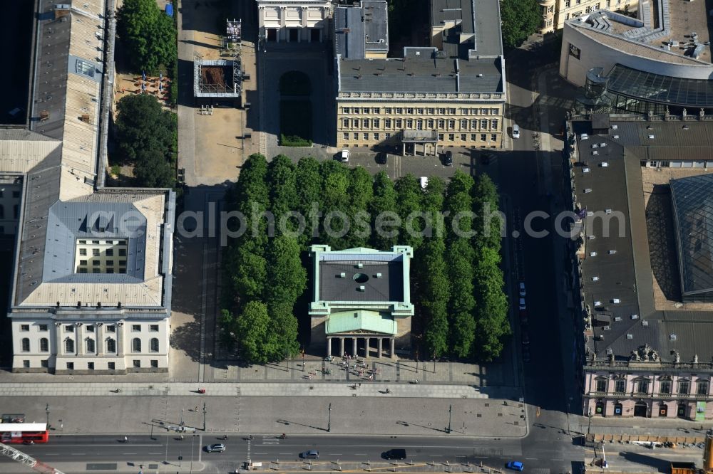 Aerial image Berlin - Tourist attraction of the historic monument Neue Wache - Unter den Linden in Berlin, Germany