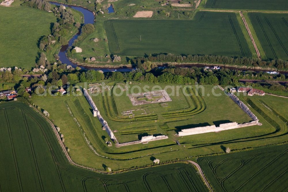 Richborough from the bird's eye view: Tourist attraction of the historic monument Richborough Romon Fort And Amphitheatre in Richborough in England, United Kingdom