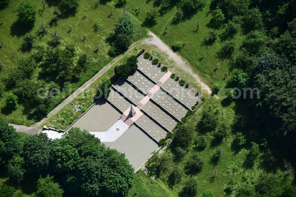 Halberstadt from the bird's eye view: Tourist attraction of the historic monument Soviet - Russian Memorial and Cemetery of Honour in Halberstadt in the state Saxony-Anhalt