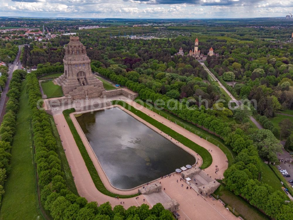 Aerial photograph Leipzig - Tourist attraction of the historic monument Voelkerschlachtdenkmal on Strasse of 18. Oktober in Leipzig in the state Saxony, Germany