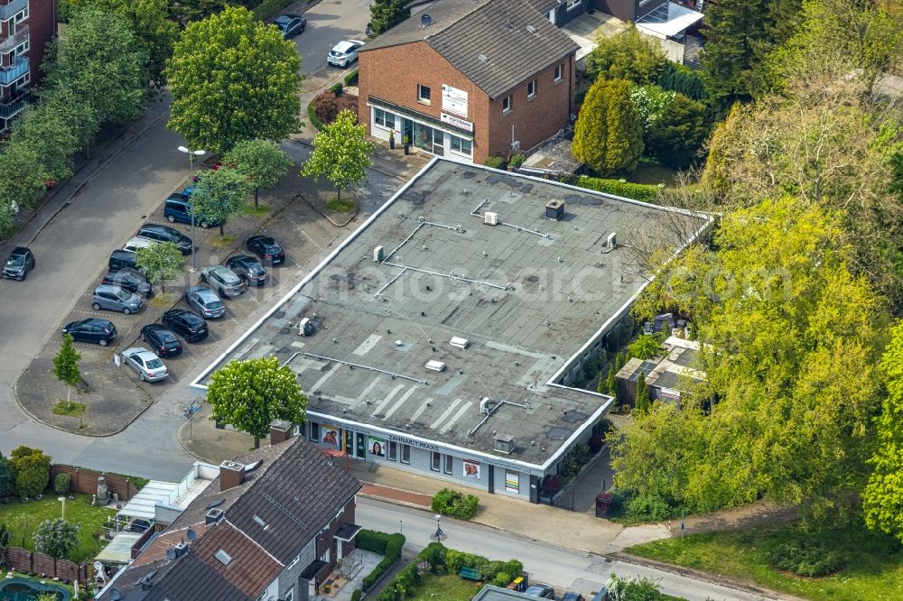 Gladbeck from the bird's eye view: Health and medical center des Rosenhuegel Gesundheitszentrum on Luetzenkampstrasse in Gladbeck at Ruhrgebiet in the state North Rhine-Westphalia, Germany