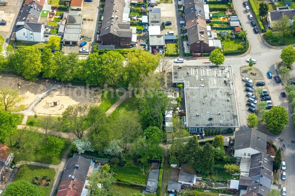 Aerial image Gladbeck - Health and medical center des Rosenhuegel Gesundheitszentrum on Luetzenkampstrasse in Gladbeck at Ruhrgebiet in the state North Rhine-Westphalia, Germany