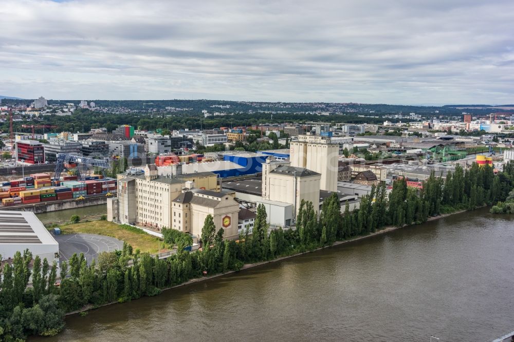 Aerial image Frankfurt am Main - Grain storage silo der Aurora Kornmuehle on Main- River in Frankfurt in the state Hesse