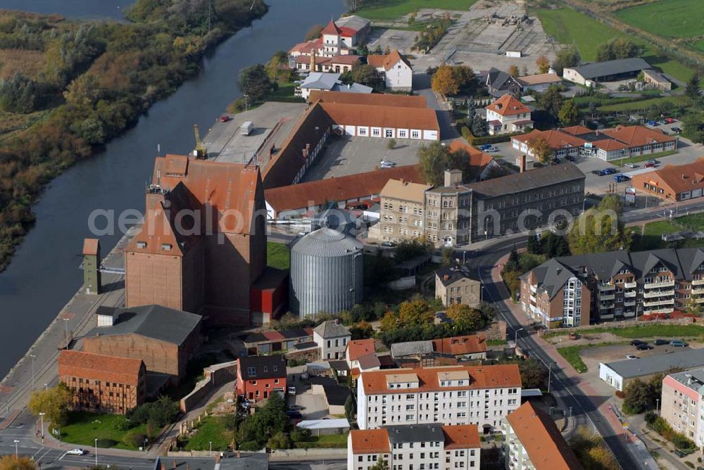 Aerial image Demmin - Blick auf die Getreidespeicher am Peenehafen - sie zeugen von der einstigen Bedeutung Demmins als Hansestadt.