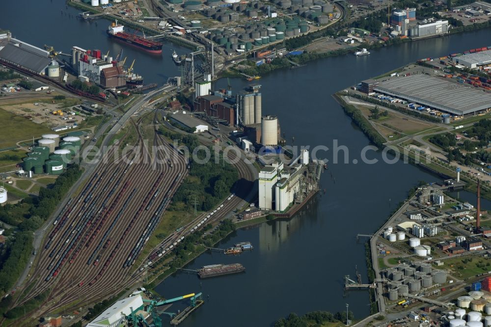 Aerial image Hamburg - Cereal dish with Rethespeicher at the Rethebruecke in Hamburg