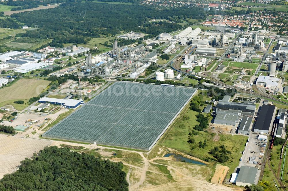 Aerial image Lutherstadt Wittenberg - Glass roof surfaces in the greenhouse for vegetable growing ranks in Lutherstadt Wittenberg in the state Saxony-Anhalt, Germany