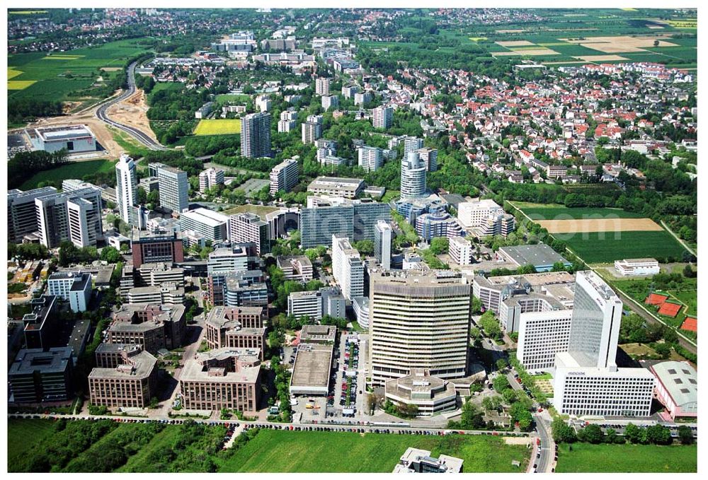 Eschborn from above - Gewerbe und Entwicklungsgebiet Sossenheim der HVB-Projekt am Gewerbegebiet Eschenborn- Süd bei Frankfurt am Main (Hessen)