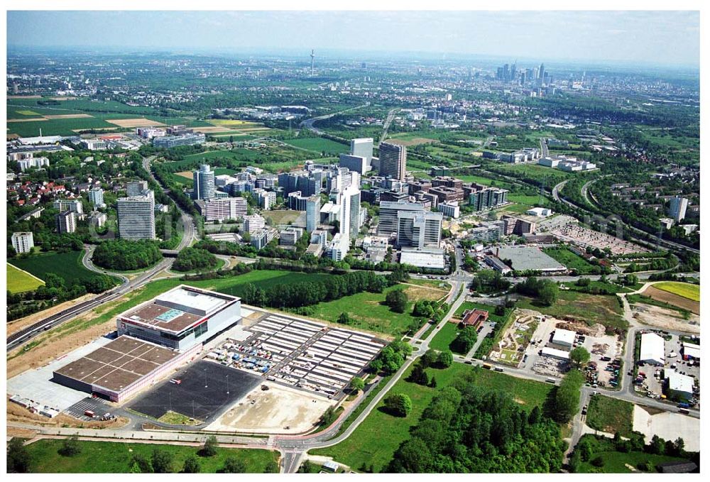 Eschborn from above - Gewerbe und Entwicklungsgebiet Sossenheim der HVB-Projekt am Gewerbegebiet Eschenborn- Süd bei Frankfurt am Main (Hessen)