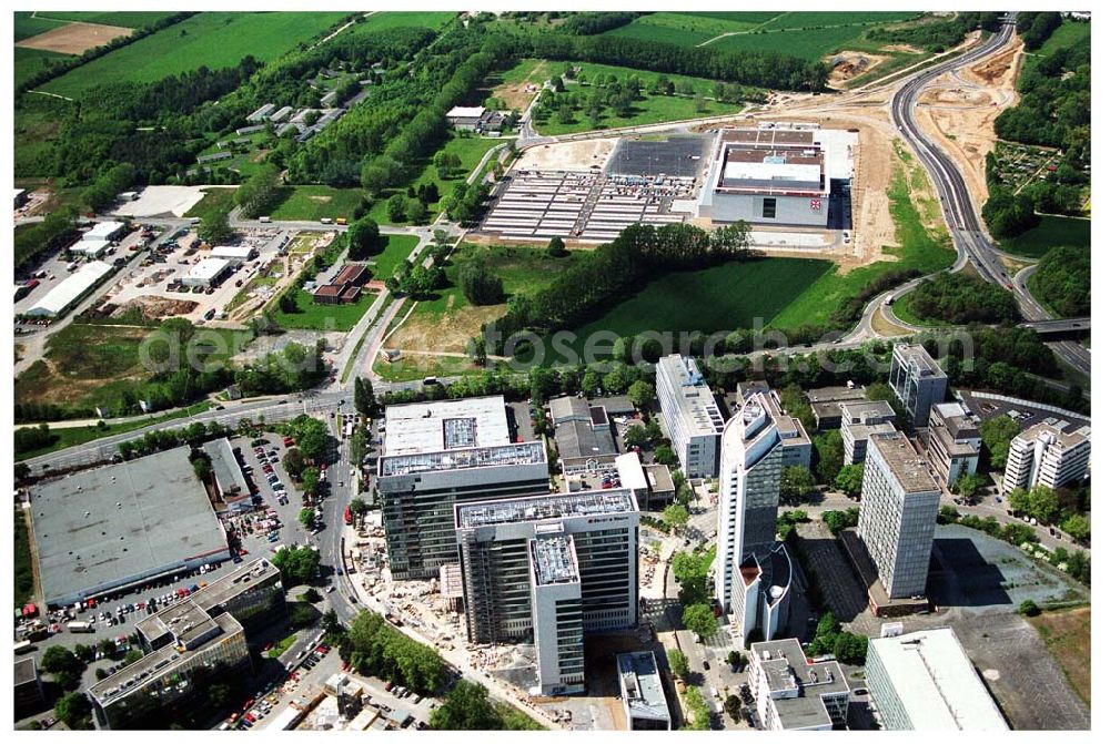 Aerial photograph Eschborn - Gewerbe und Entwicklungsgebiet Sossenheim der HVB-Projekt am Gewerbegebiet Eschenborn- Süd bei Frankfurt am Main (Hessen)