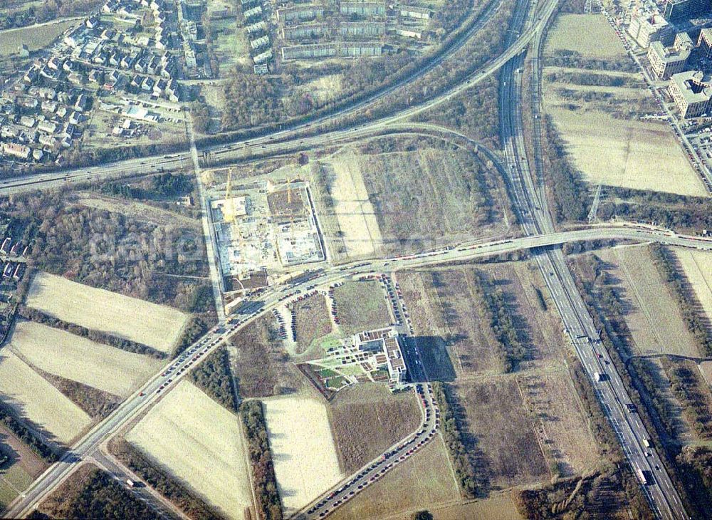 Aerial image Frankfurt am Main - Gewerbe- und Entwicklungsgebiet der HVB-Projekt am Eschenborner Dreieck in Frankfurt Sossenheim (Hessen).