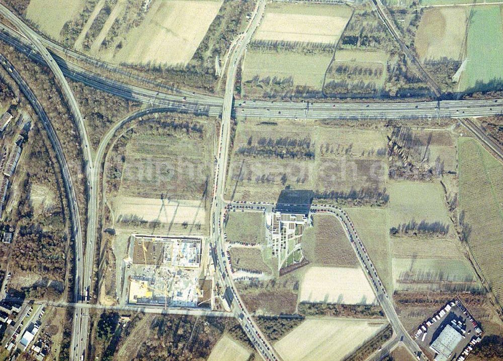 Aerial image Frankfurt am Main - Gewerbe- und Entwicklungsgebiet der HVB-Projekt am Eschenborner Dreieck in Frankfurt Sossenheim (Hessen).