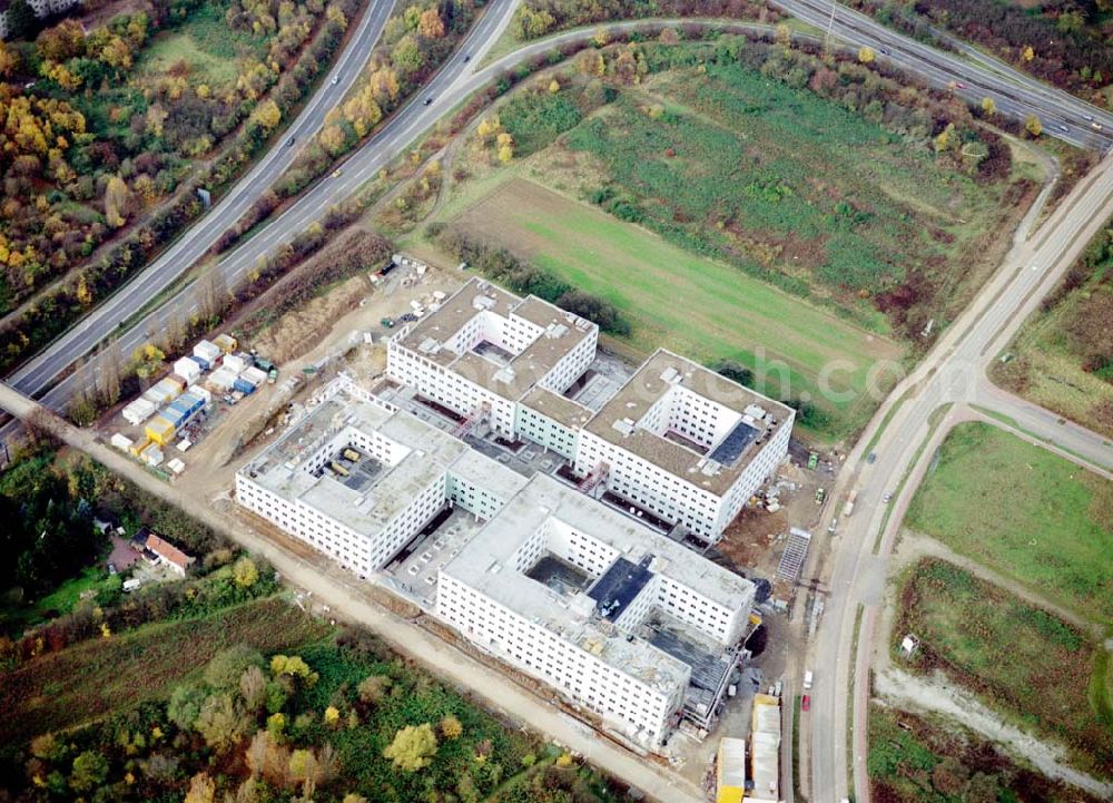 Aerial image Frankfurt am Main - Gewerbe- und Entwicklungsgebiet der HVB-Projekt am Eschenborner Dreieck in Frankfurt Sossenheim (Hessen).