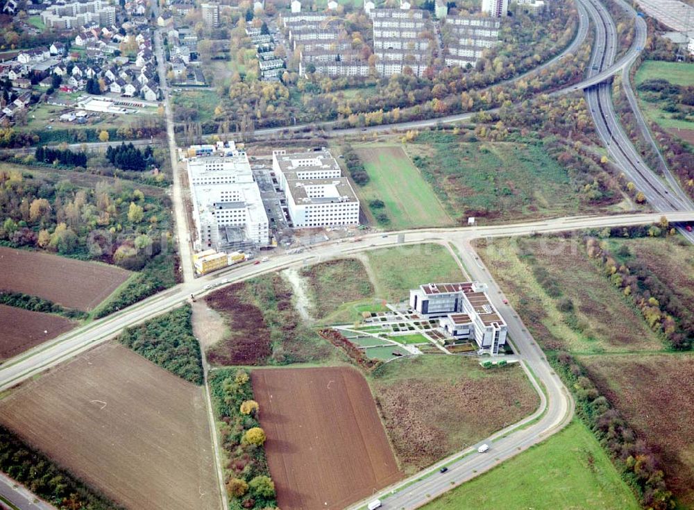 Aerial photograph Frankfurt am Main - Gewerbe- und Entwicklungsgebiet der HVB-Projekt am Eschenborner Dreieck in Frankfurt Sossenheim (Hessen).