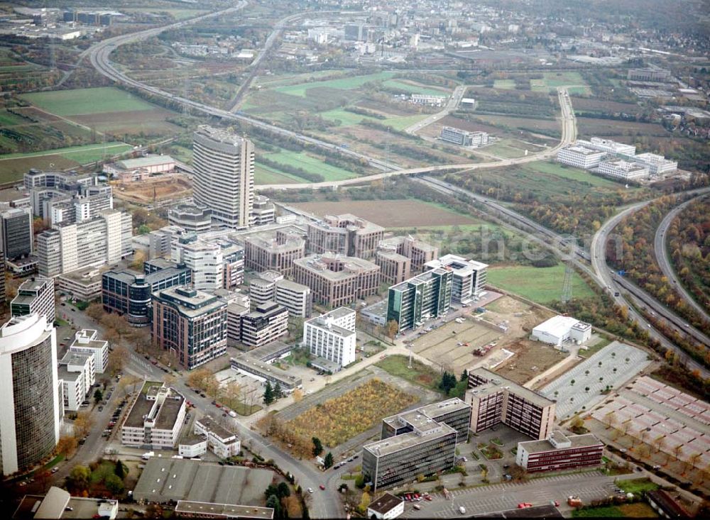 Aerial photograph Frankfurt am Main - Gewerbe- und Entwicklungsgebiet der HVB-Projekt am Gewerbegebiet Eschenborn - Süd in Frankfurt Sossenheim (Hessen).