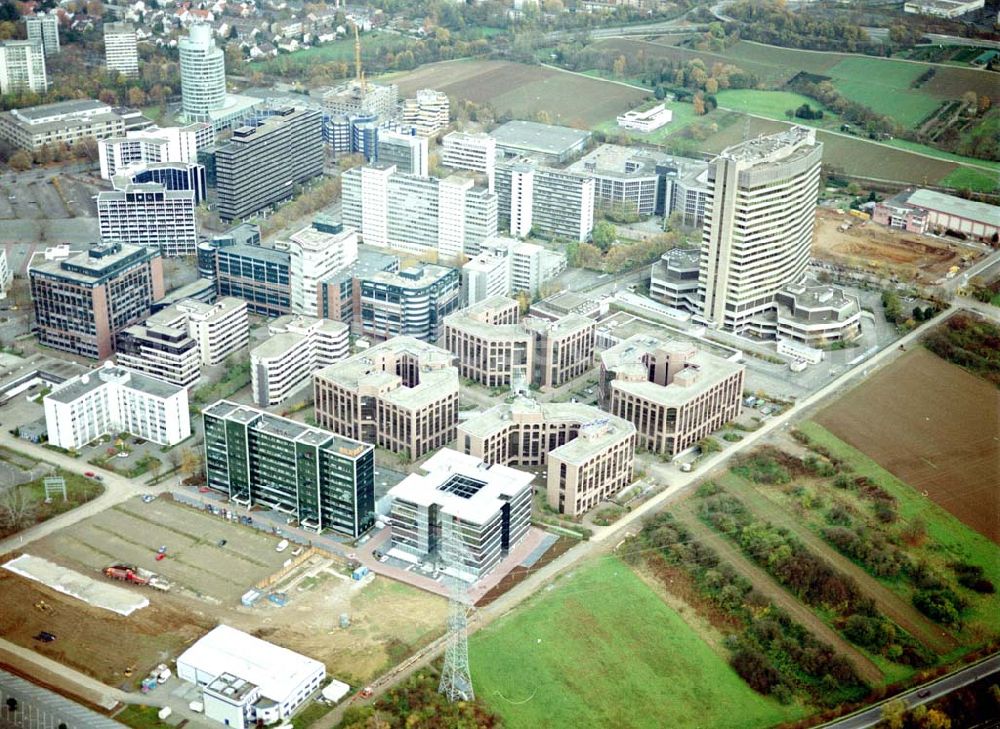 Frankfurt am Main from the bird's eye view: Gewerbe- und Entwicklungsgebiet der HVB-Projekt am Gewerbegebiet Eschenborn - Süd in Frankfurt Sossenheim (Hessen).