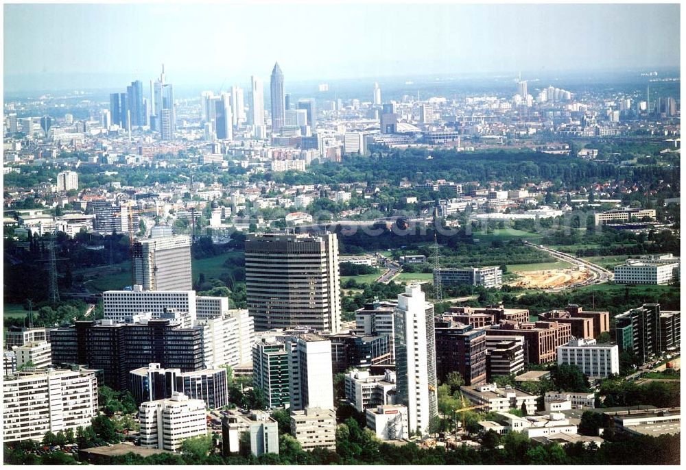 Frankfurt am Main from above - Gewerbe- und Entwicklungsgebiet der HVB-Projekt am Gewerbegebiet Eschenborn - Süd in Frankfurt Sossenheim (Hessen).