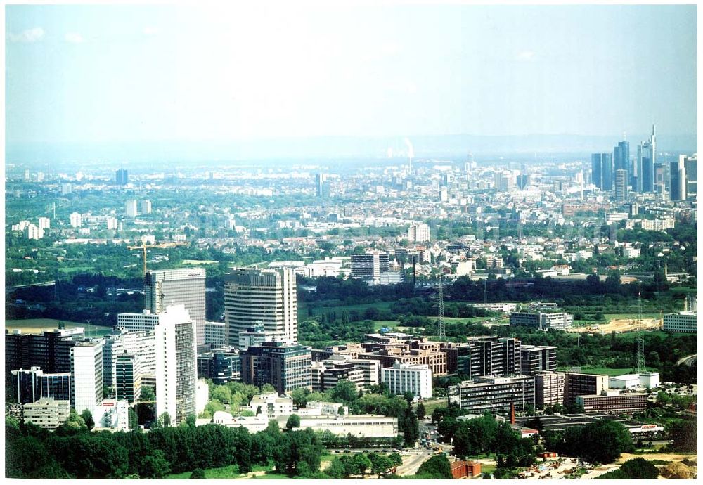 Frankfurt am Main from the bird's eye view: Gewerbe- und Entwicklungsgebiet der HVB-Projekt am Gewerbegebiet Eschenborn - Süd in Frankfurt Sossenheim (Hessen).