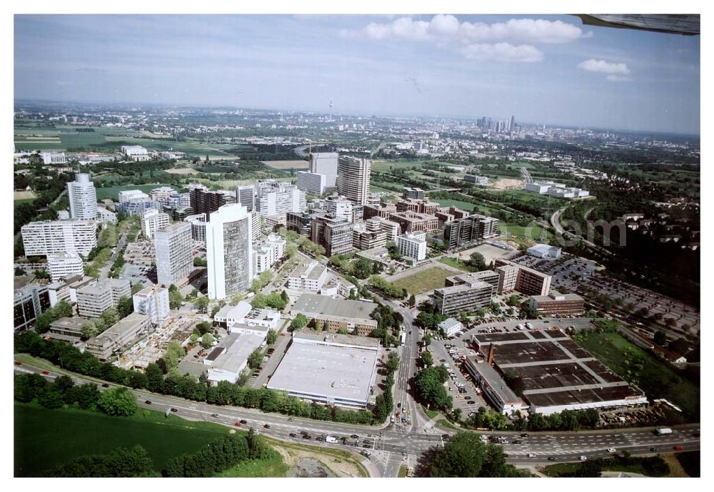 Aerial image Frankfurt am Main - Gewerbe- und Entwicklungsgebiet der HVB-Projekt am Gewerbegebiet Eschenborn - Süd in Frankfurt Sossenheim (Hessen).