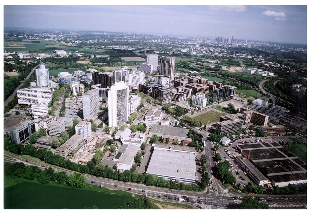 Frankfurt am Main from above - Gewerbe- und Entwicklungsgebiet der HVB-Projekt am Gewerbegebiet Eschenborn - Süd in Frankfurt Sossenheim (Hessen).