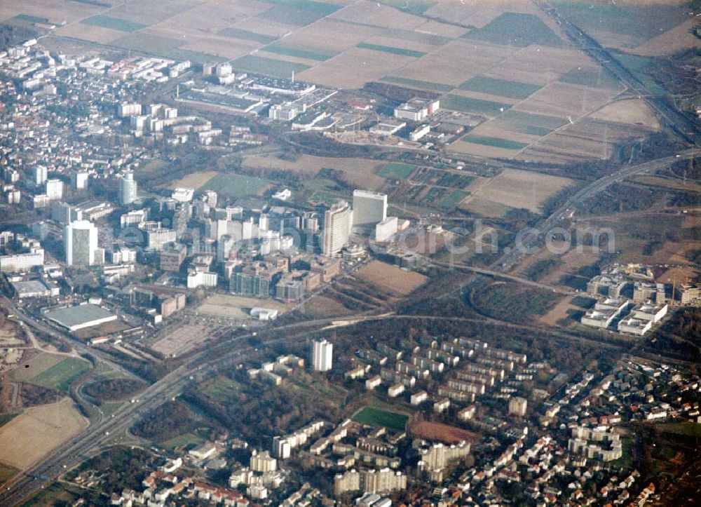 Aerial image Frankfurt / M. - Gewerbe- und Entwicklungsgebiet der HVB-Projekt am Gewerbegebiet Eschenborn - Süd in Frankfurt Sossenheim (Hessen).10.12.02