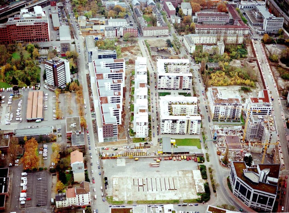 Frankfurt am Main from above - Gewerbe- und Entwicklungsgebiet der HVB-Projekt an der Theodor-Heuss-Allee in Frankfurt/Main. (Hessen).