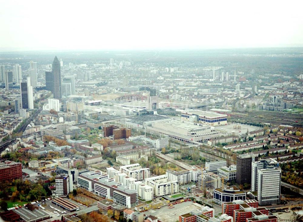 Frankfurt am Main from above - Gewerbe- und Entwicklungsgebiet der HVB-Projekt an der Theodor-Heuss-Allee in Frankfurt/Main. (Hessen).