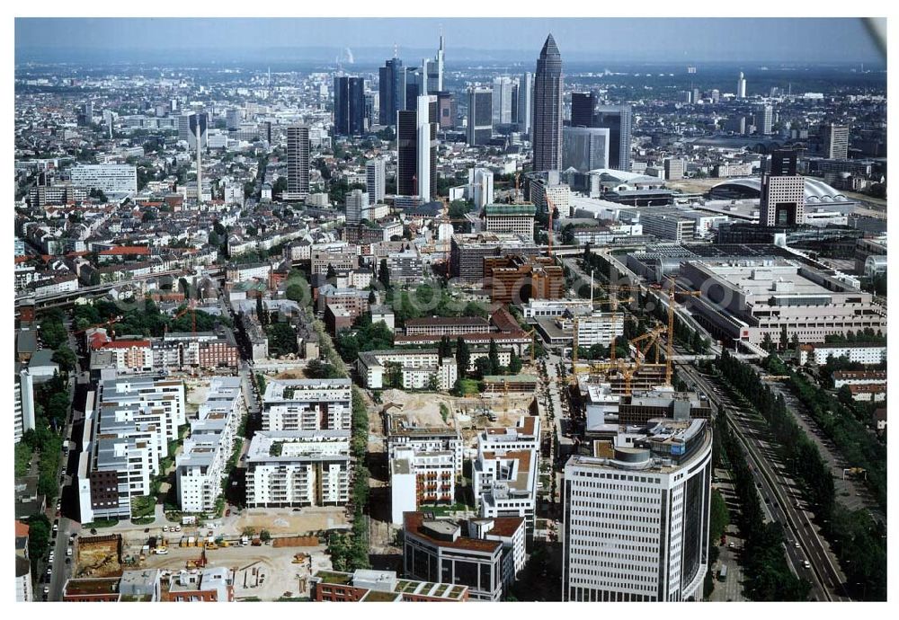 Aerial image Frankfurt am Main - Gewerbe- und Entwicklungsgebiet der HVB-Projekt an der Theodor-Heuss-Allee in Frankfurt/Main. (Hessen).