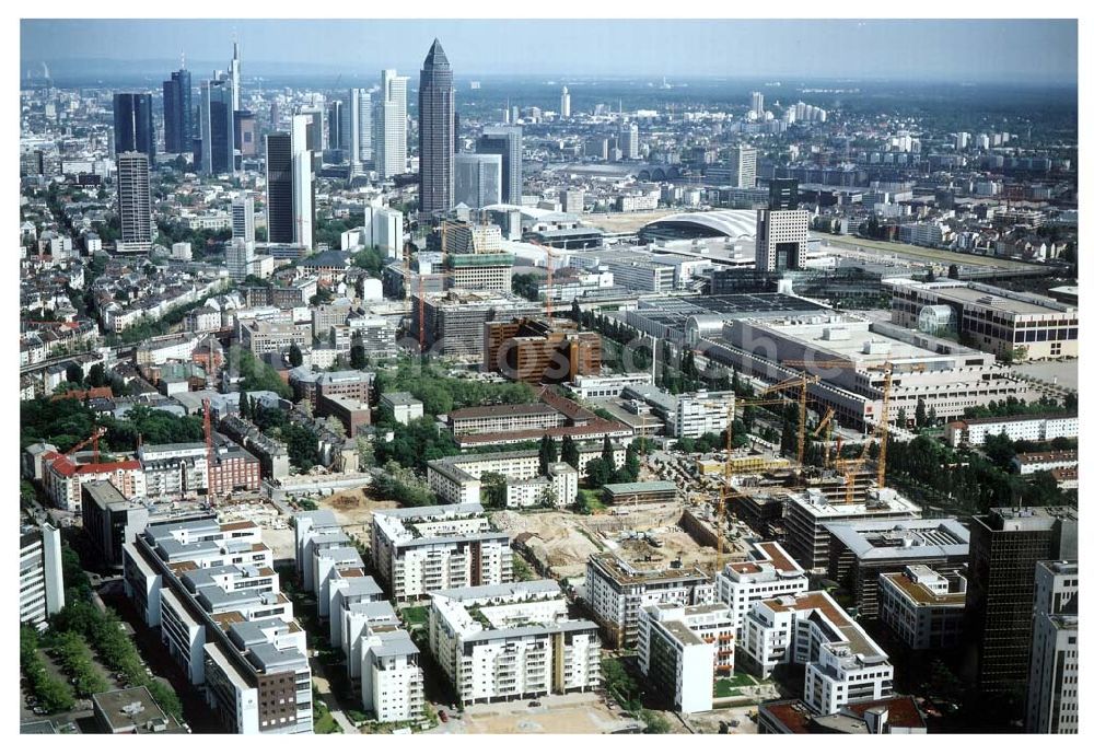 Aerial image Frankfurt am Main - Gewerbe- und Entwicklungsgebiet der HVB-Projekt an der Theodor-Heuss-Allee in Frankfurt/Main. (Hessen).