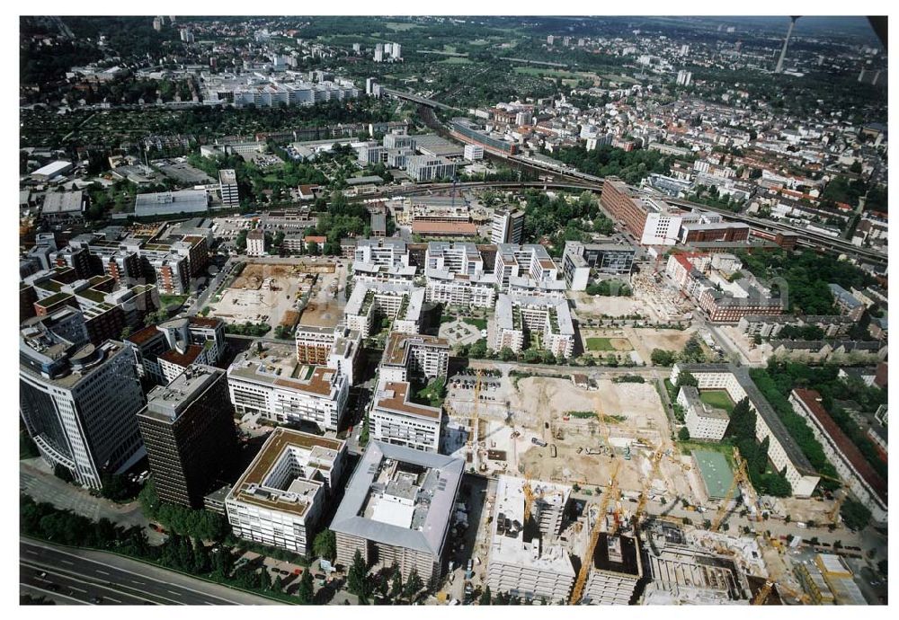 Aerial image Frankfurt am Main - Gewerbe- und Entwicklungsgebiet der HVB-Projekt an der Theodor-Heuss-Allee in Frankfurt/Main. (Hessen). 16.Mai 2002