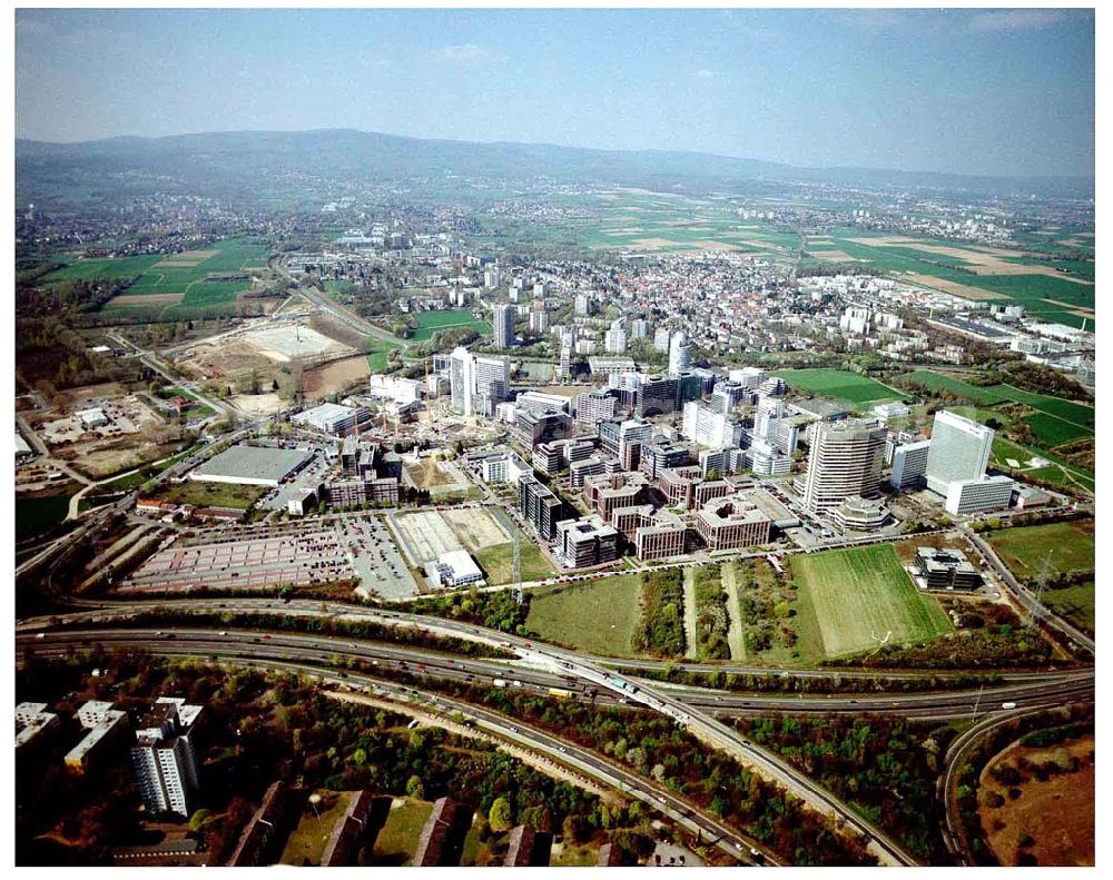 Aerial image FRANKFURT AM MAIN - Gewerbe- und Entwicklungsgebiet Sossenheim der HVB-Projekt am Gewerbegebiet Eschenborn-Süd in Frankfurt/Main (Hessen).