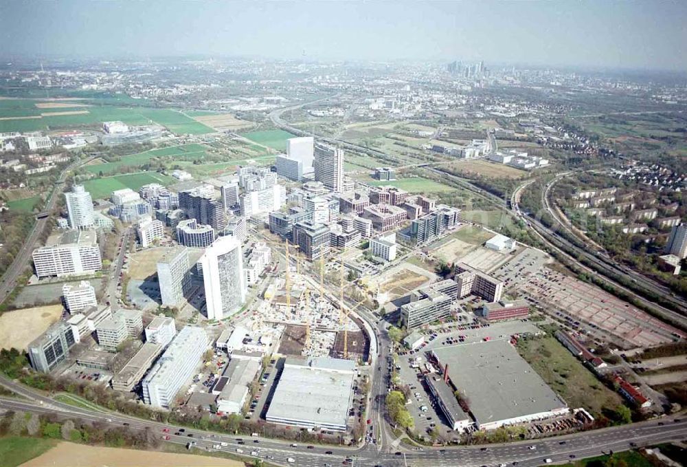 Aerial photograph FRANKFURT AM MAIN - Gewerbe- und Entwicklungsgebiet Sossenheim der HVB-Projekt am Gewerbegebiet Eschenborn-Süd in Frankfurt/Main (Hessen).