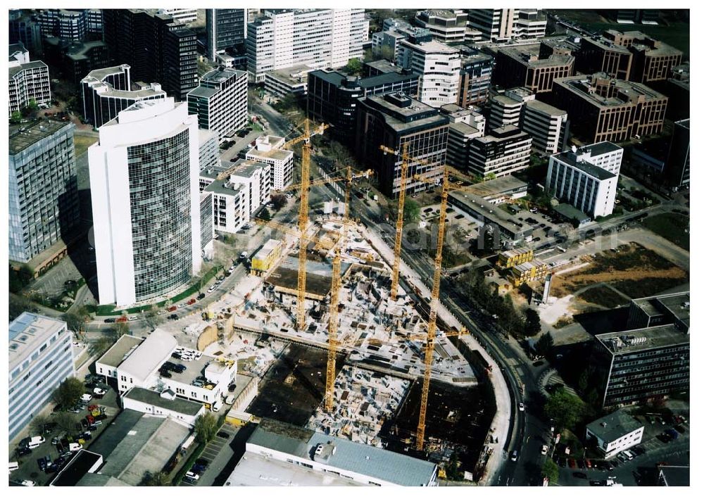 FRANKFURT AM MAIN from the bird's eye view: Gewerbe- und Entwicklungsgebiet Sossenheim der HVB-Projekt am Gewerbegebiet Eschenborn-Süd in Frankfurt/Main (Hessen).