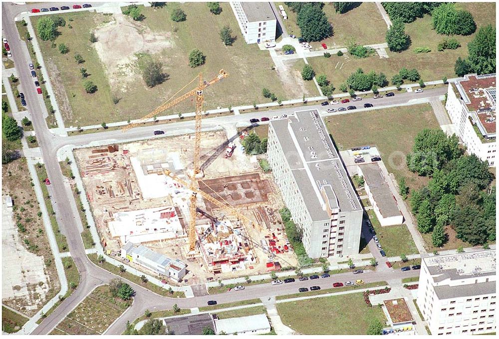 Berlin-Adlershof from the bird's eye view: 23.07.2004 Gewerbe- und Entwicklungspark WISTAS in Berlin-Adlershof am Gelände des ehem. Flugplatzes Johannisthal am Teltowkanal