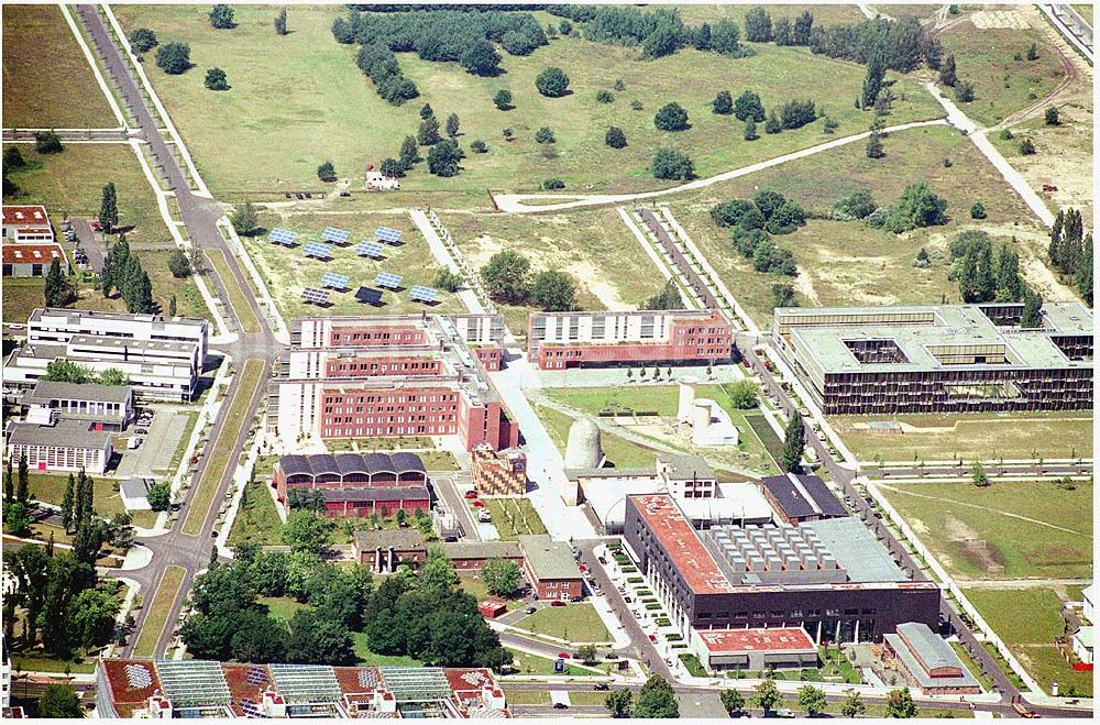 Berlin-Adlershof from above - 23.07.2004 Gewerbe- und Entwicklungspark WISTAS in Berlin-Adlershof am Gelände des ehem. Flugplatzes Johannisthal am Teltowkanal